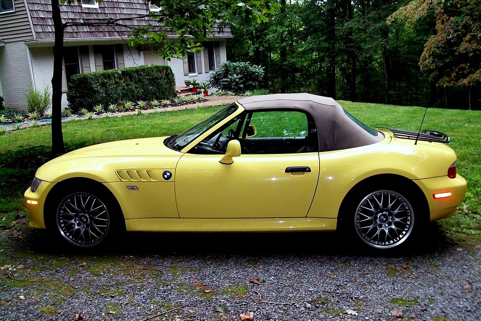 Automobile convertible vehicle