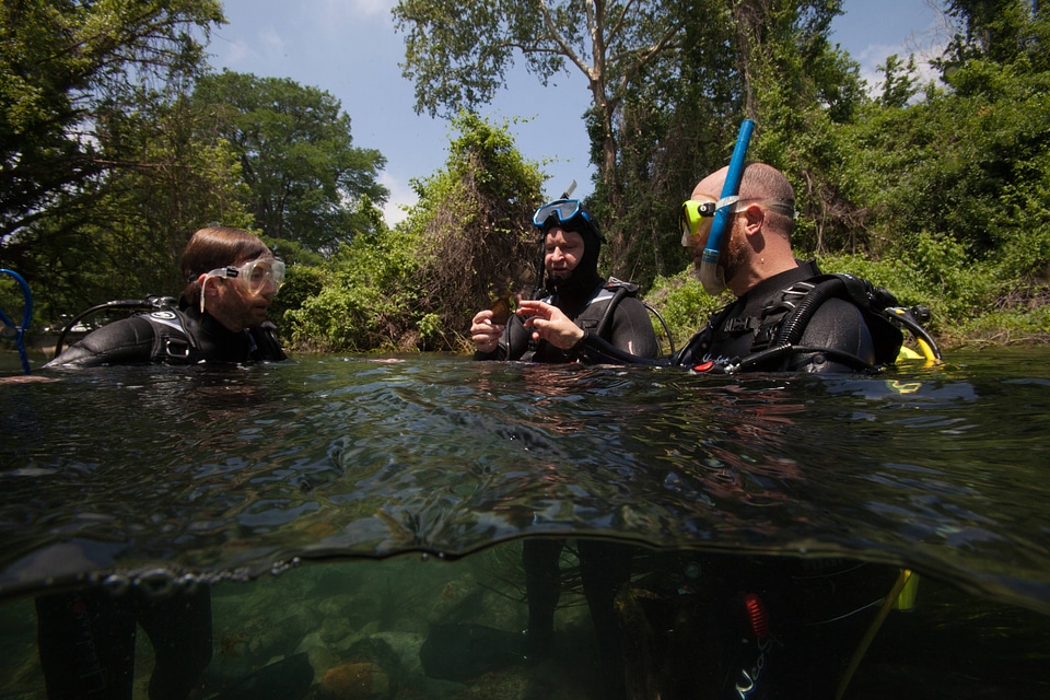 FWS divers after a dive in the San Marcos River-3