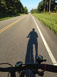 Road cyclist shadow
