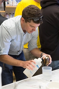 Biologists learn how to grow freshwater mussels-1