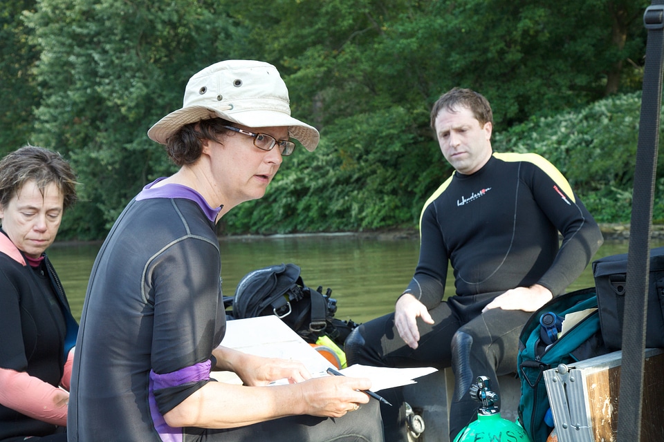 Ohio River National Wildlife Refuge staff preparing for scuba dive
