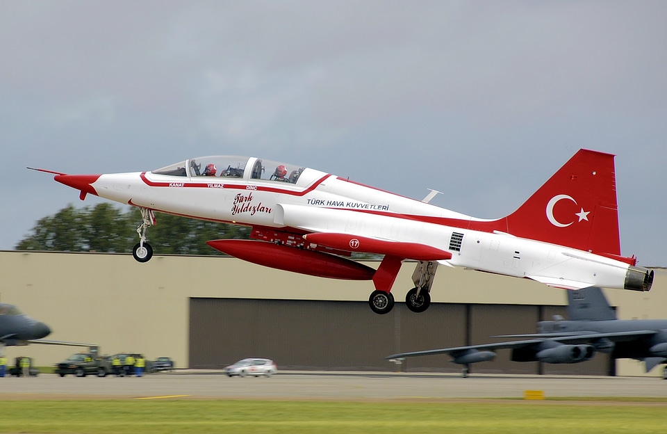Take off canadair nf 5b
