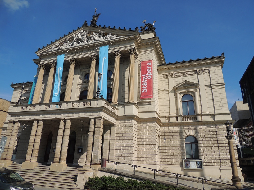 Opera architecture prague