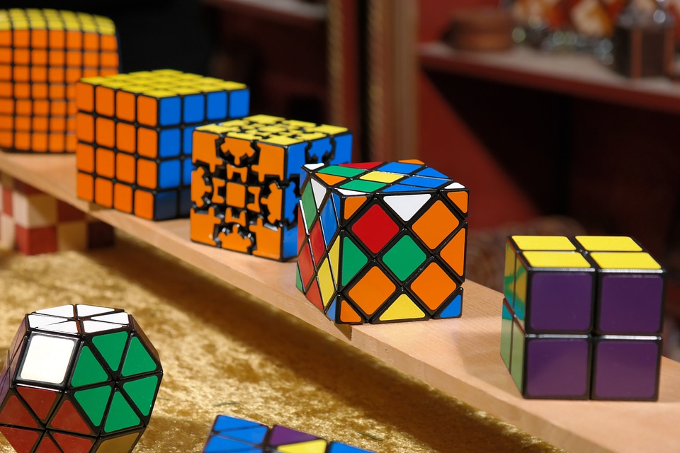 Tricky toys puzzle piece