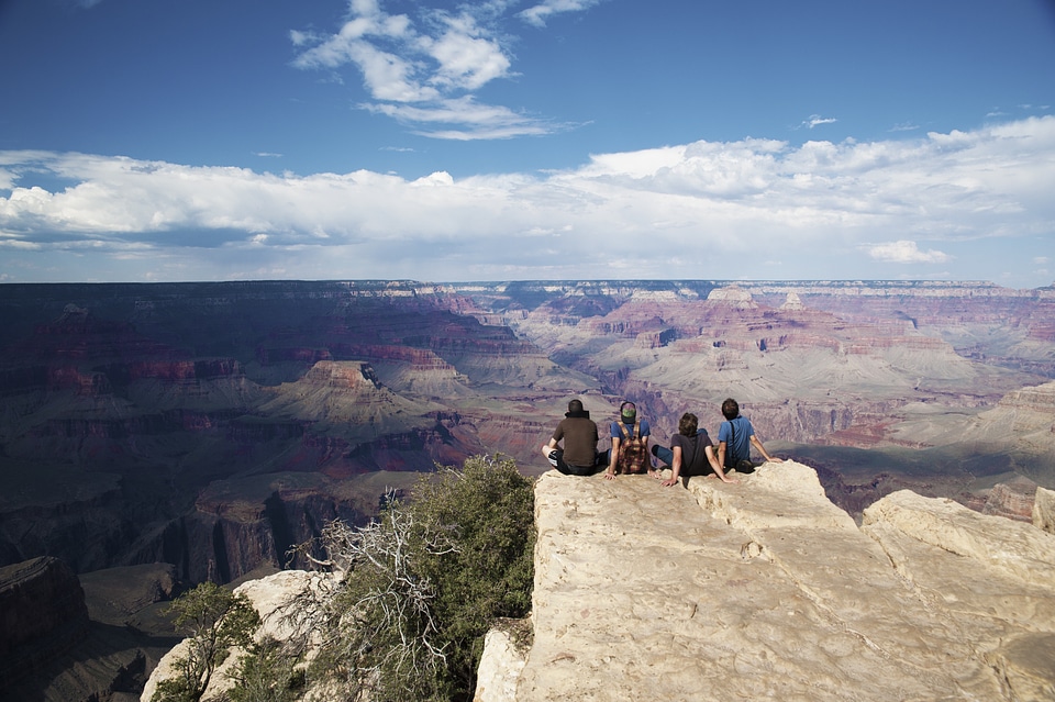 Gorge rock ledge photo