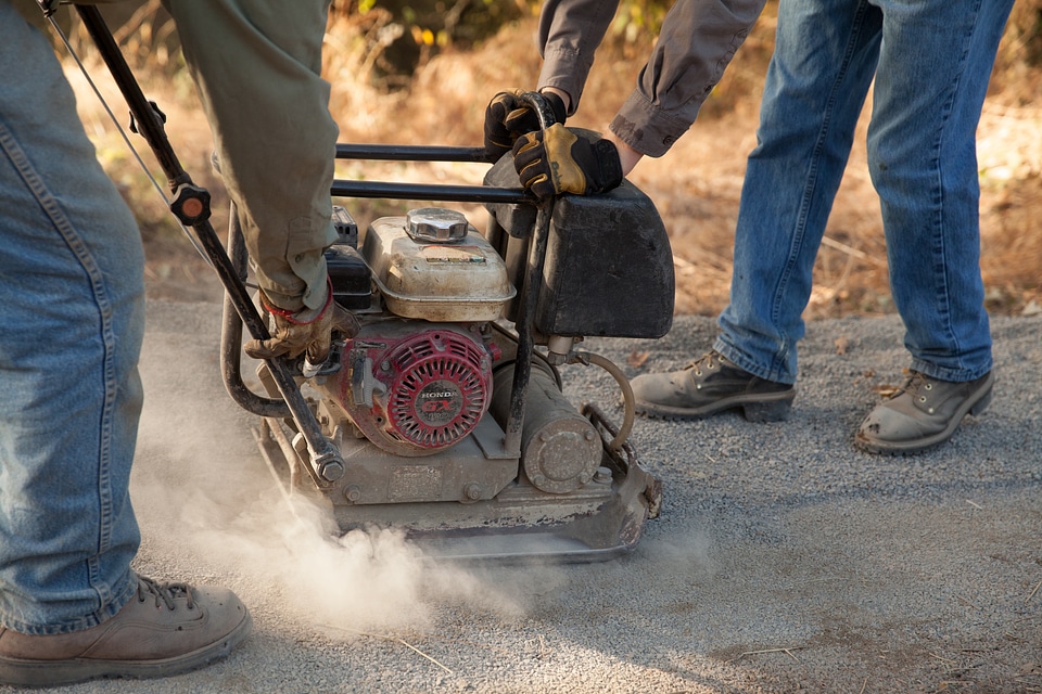 Teamwork dust trail work