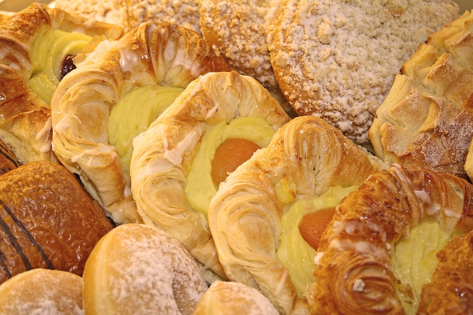 Sweet biscuits yeast particles