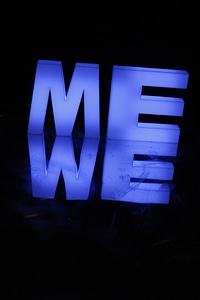 Me reflection blue