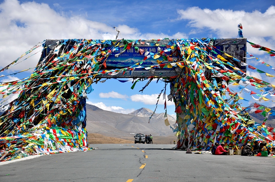 Friendship pass ties bindings