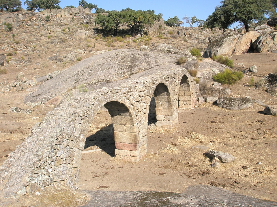 Aqueduct bridge plasencia