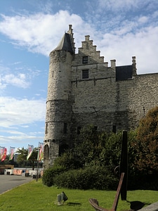 Buildings monument old