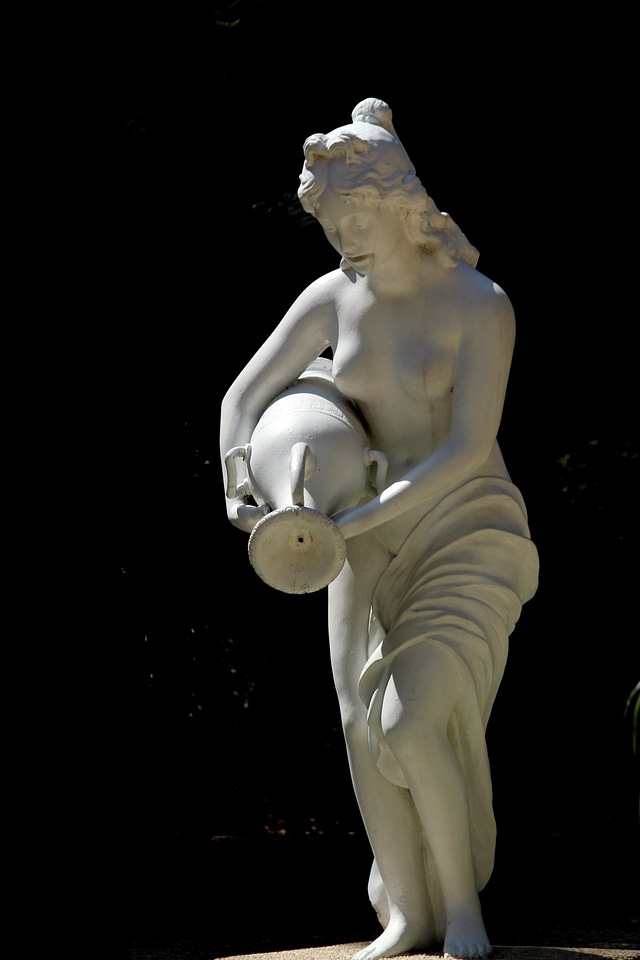 Lady statue decoration display