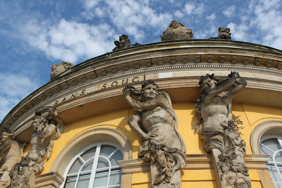 Rotunda imposing tourist attraction