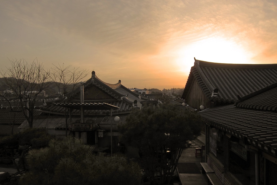 Silhouettes architecture ancient