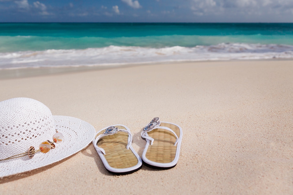 Feminine flip-flops hat