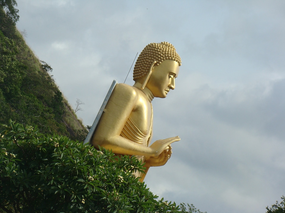 Sculpture monument statue