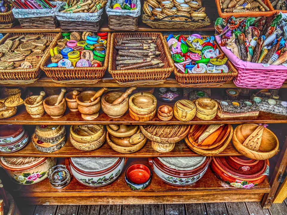 Wooden hdr brown gift
