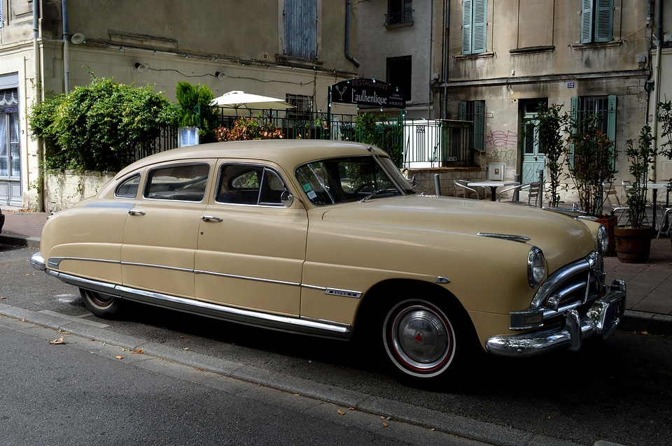 Automobile touring vintage