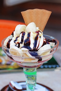 Ice cream sundae ice cream delicious photo