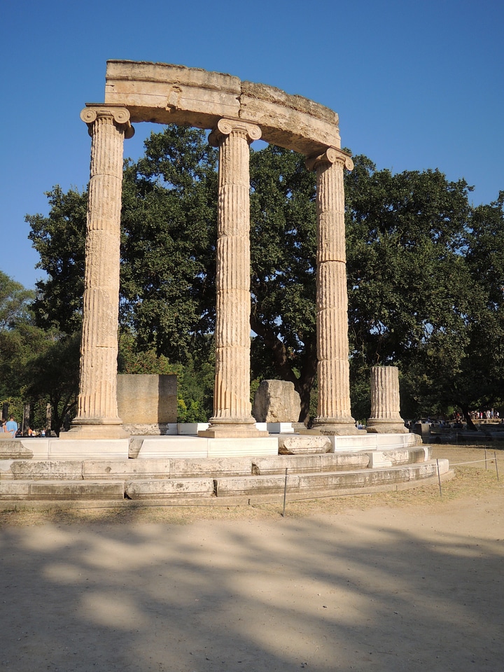 Olympic games tour monument