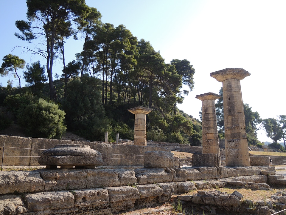 Olympic games tour monument