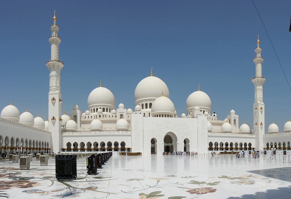 Abu dhabi uae mosque