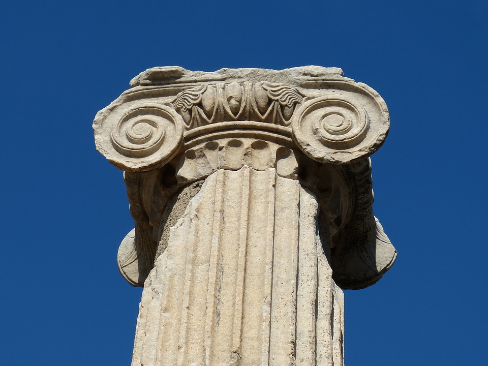 Pillar temple ruin