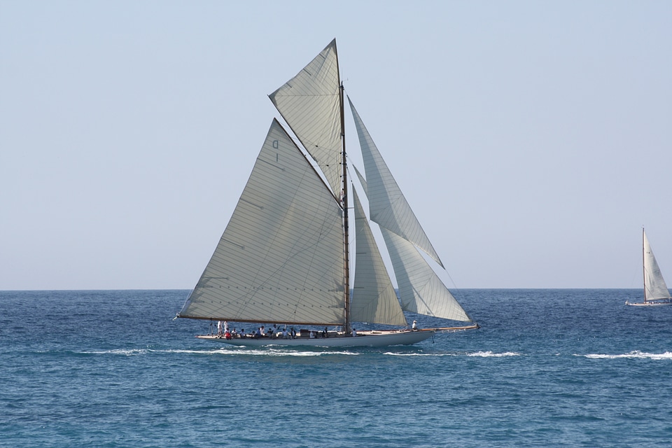 Sailboat old rig regatta