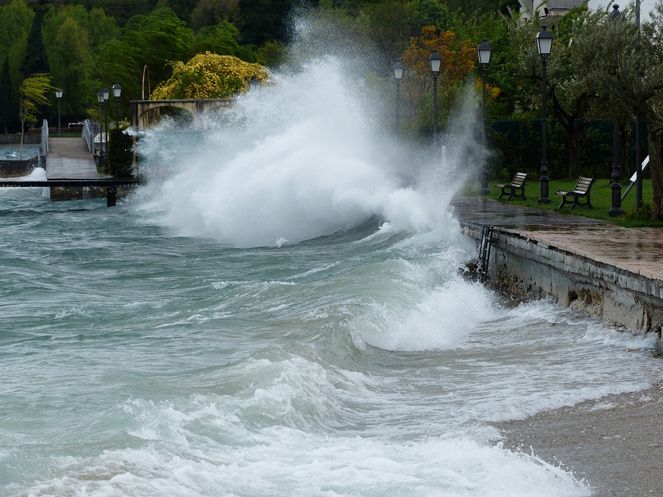 Winter storm lake spray photo