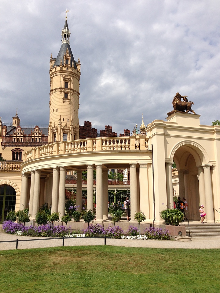 State capital garden tower