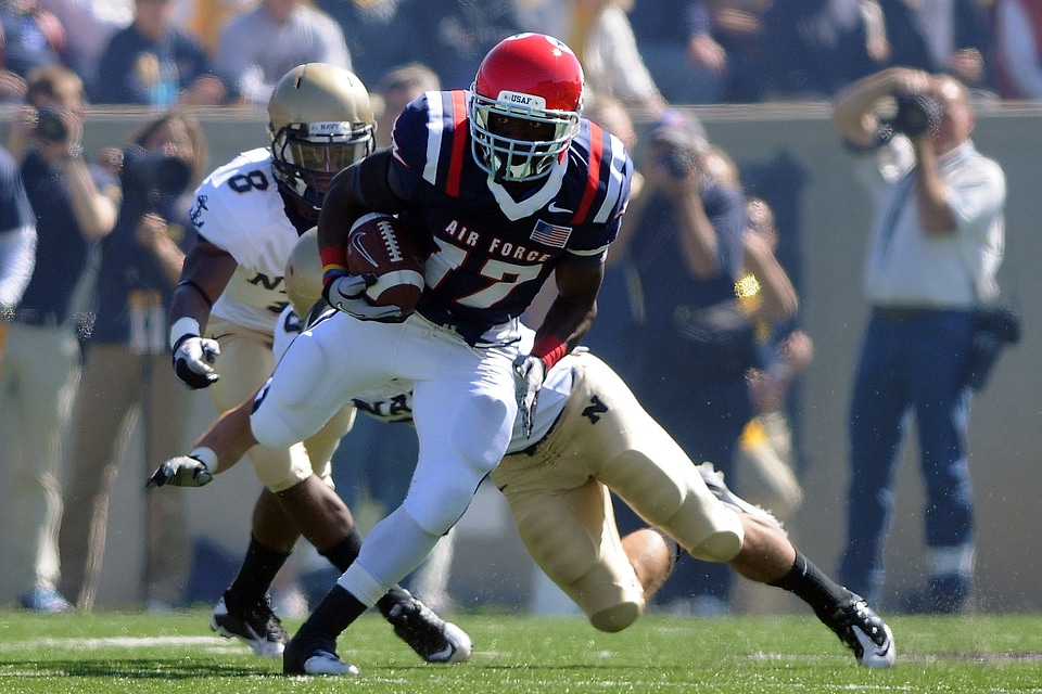 Open running back ball carrier