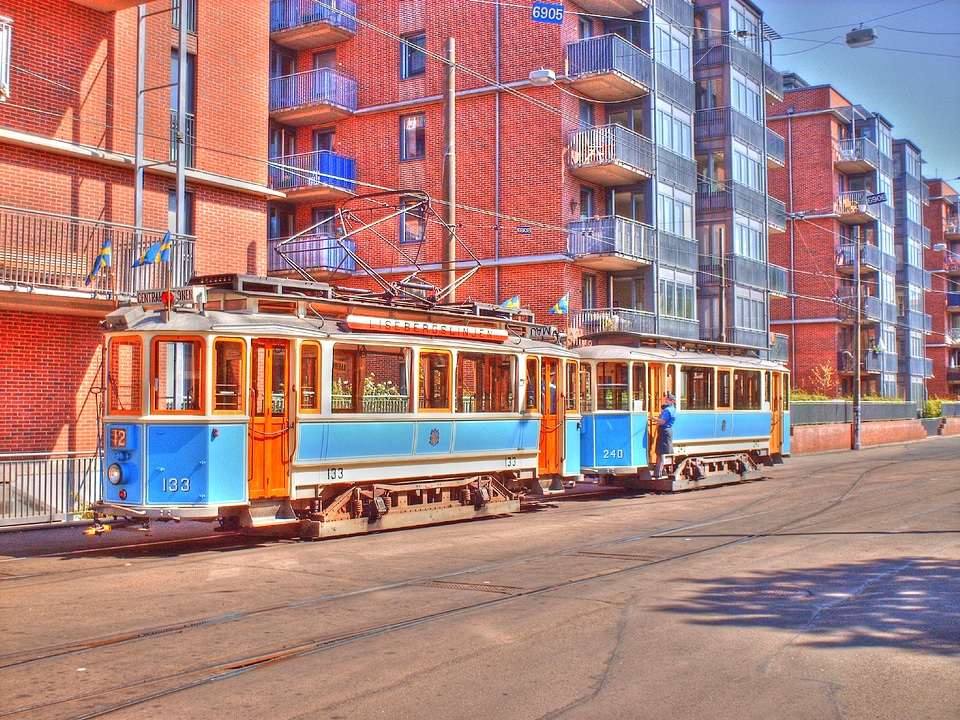 Hdr train apartments