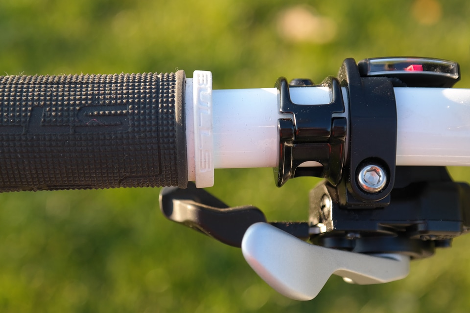 Rubber lining rubber bicycle handlebar