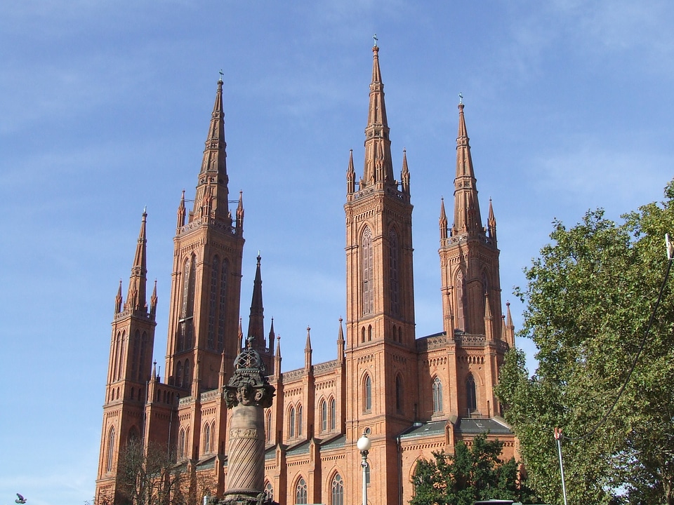 Wiesbaden dom towers