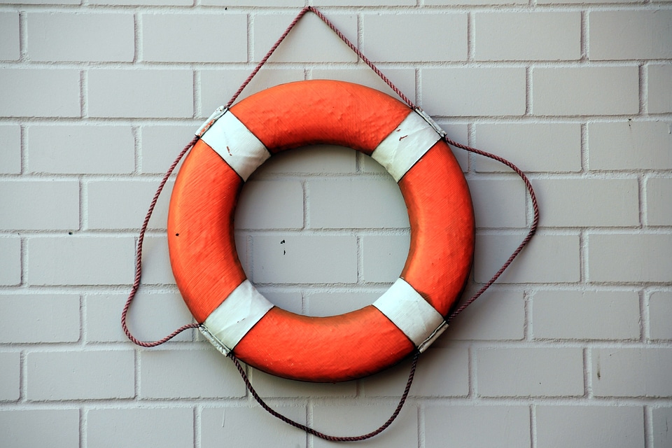 Red red white seafaring