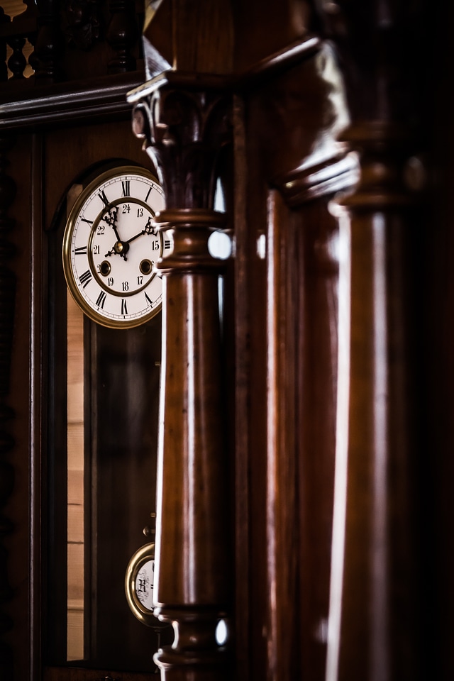 Tips antique the pendulum