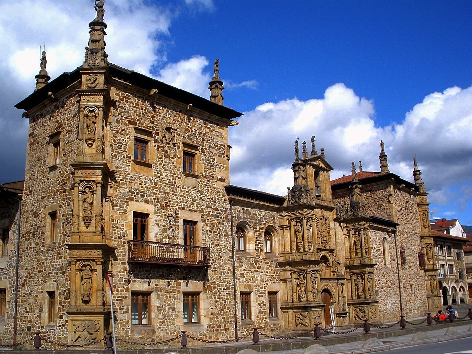 Buildings university school
