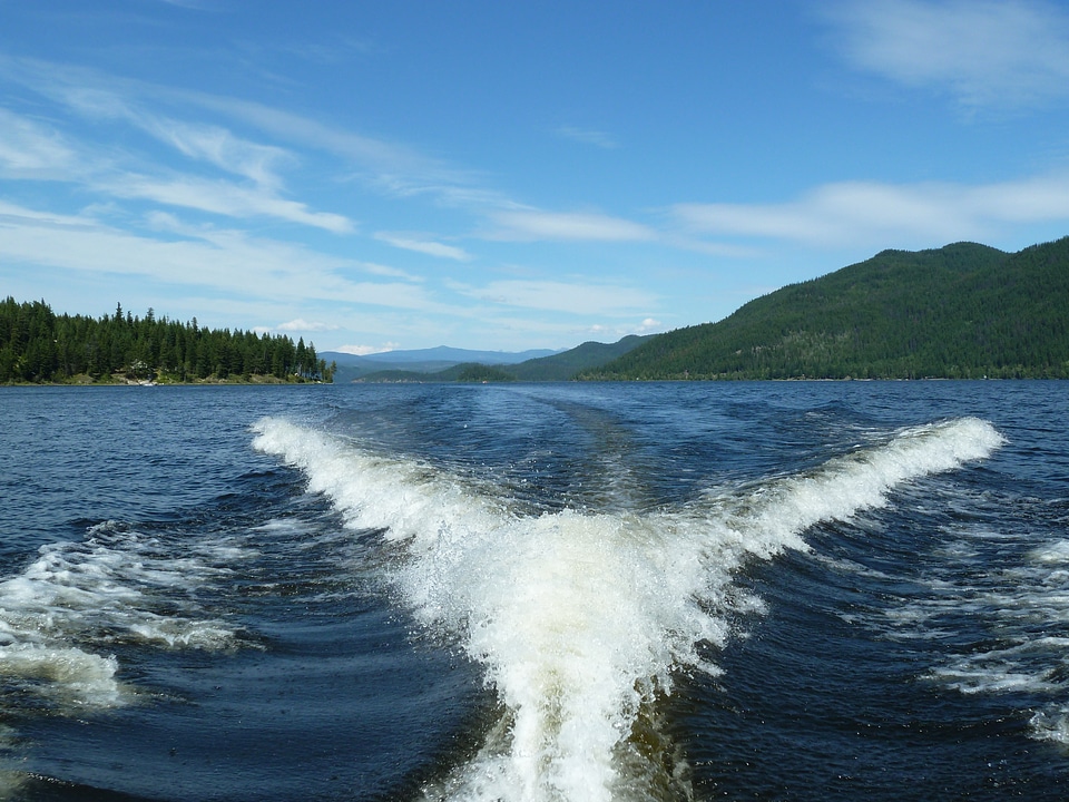 Boat tour water waves