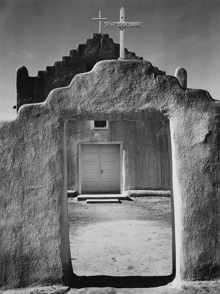Usa black and white adobe