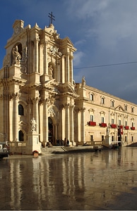 Piazza del duomo dom church