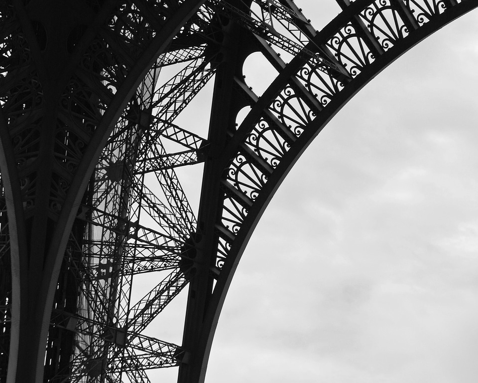Landmark structure monument