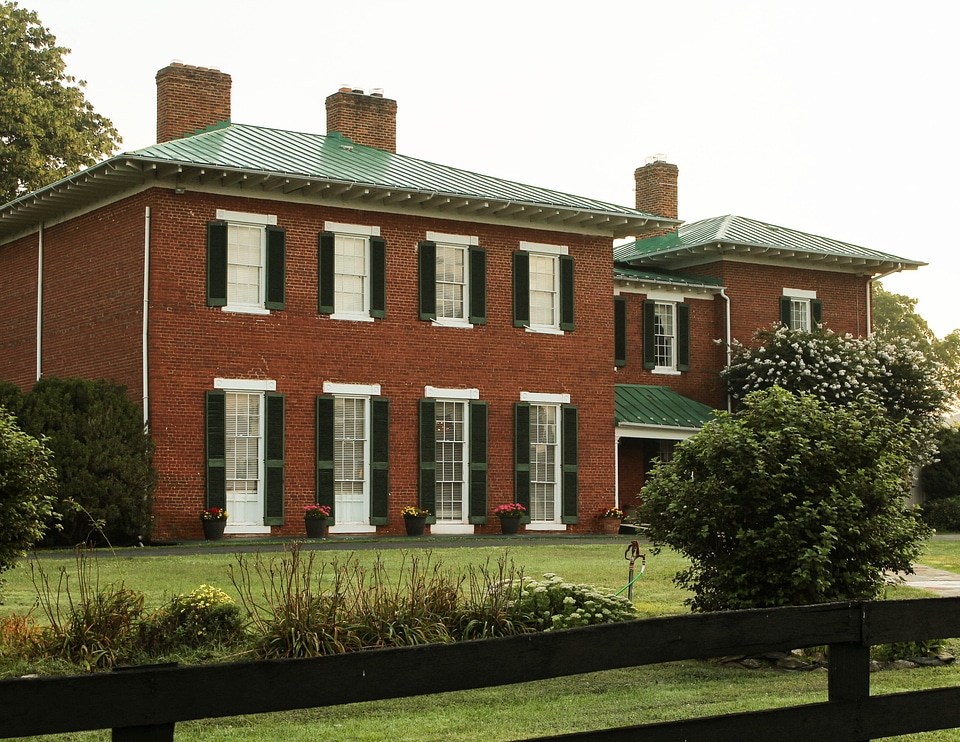 Home residence rural