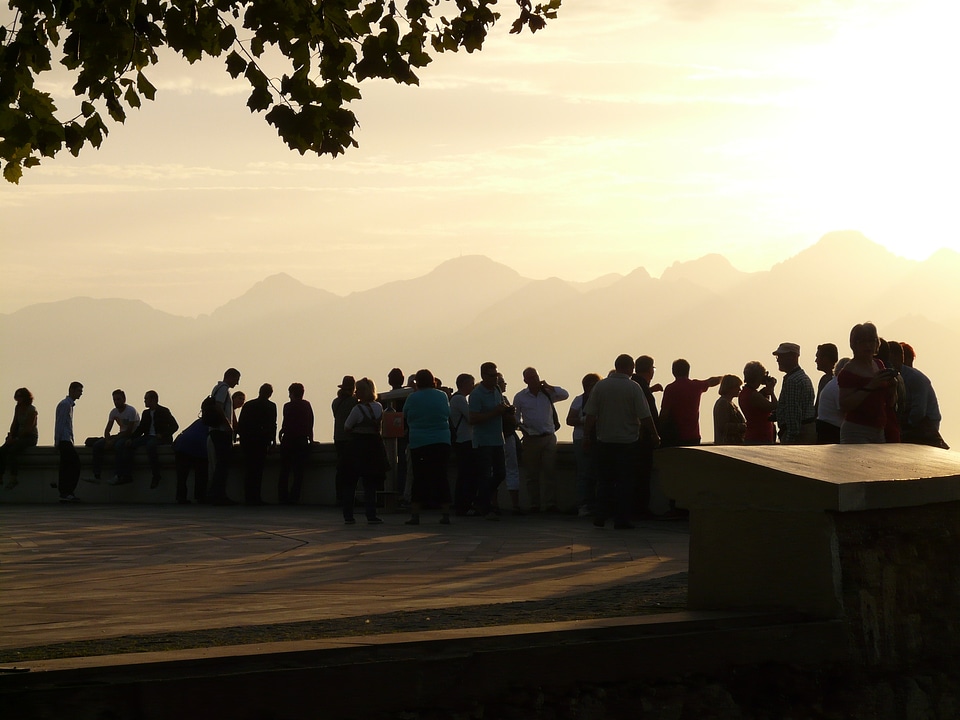 Silhouettes group backlighting