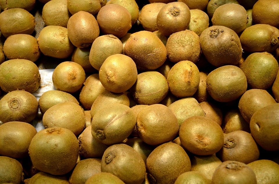Kiwi gooseberry display