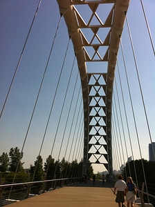 Walkway bridge architecture