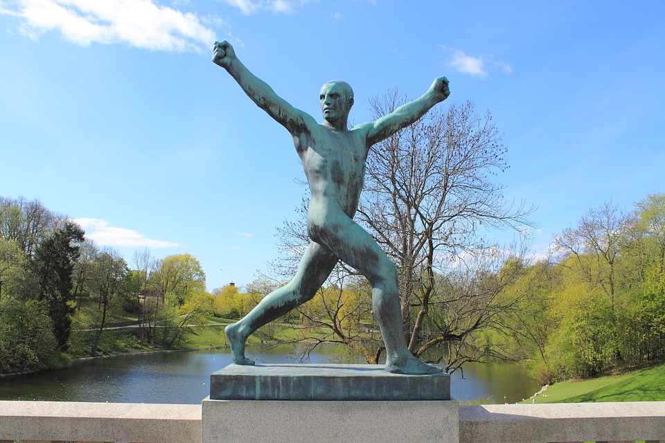 Sculpture statue bronze