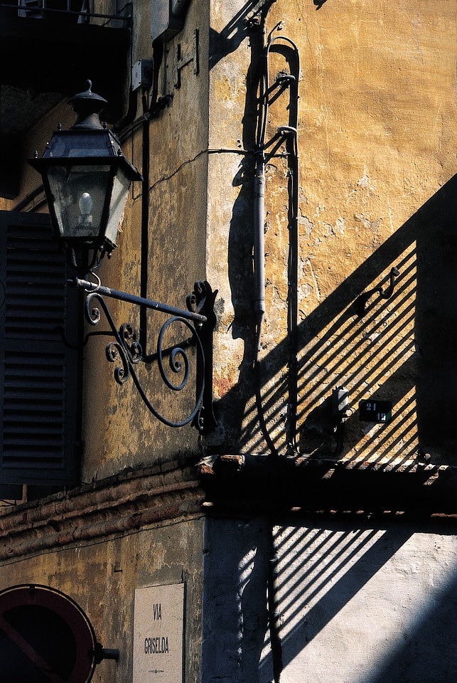 Drop shadow facade house