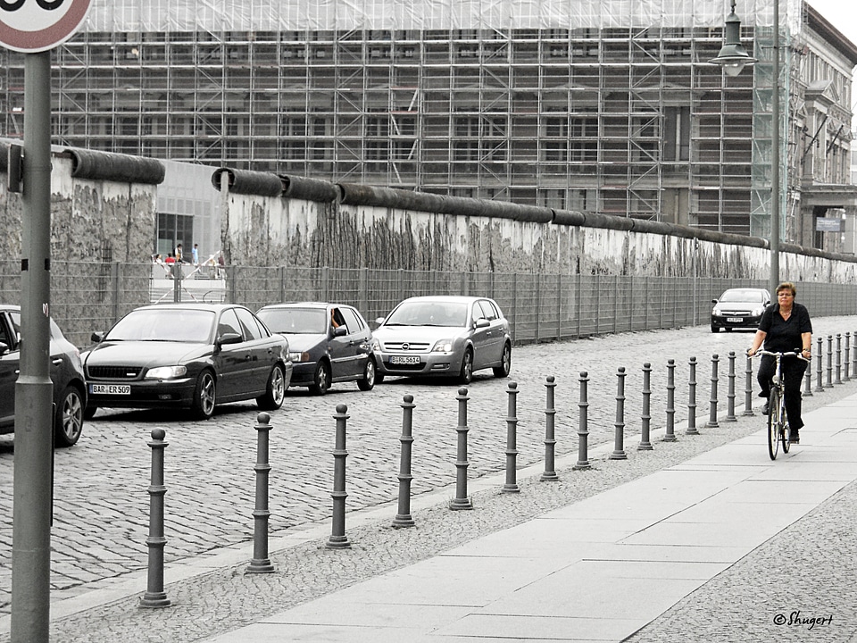 Berlin wall germany city