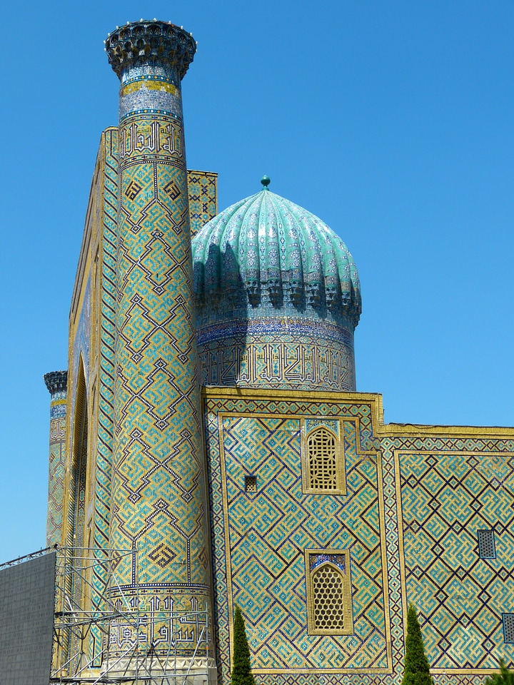 Mosaic pattern artfully