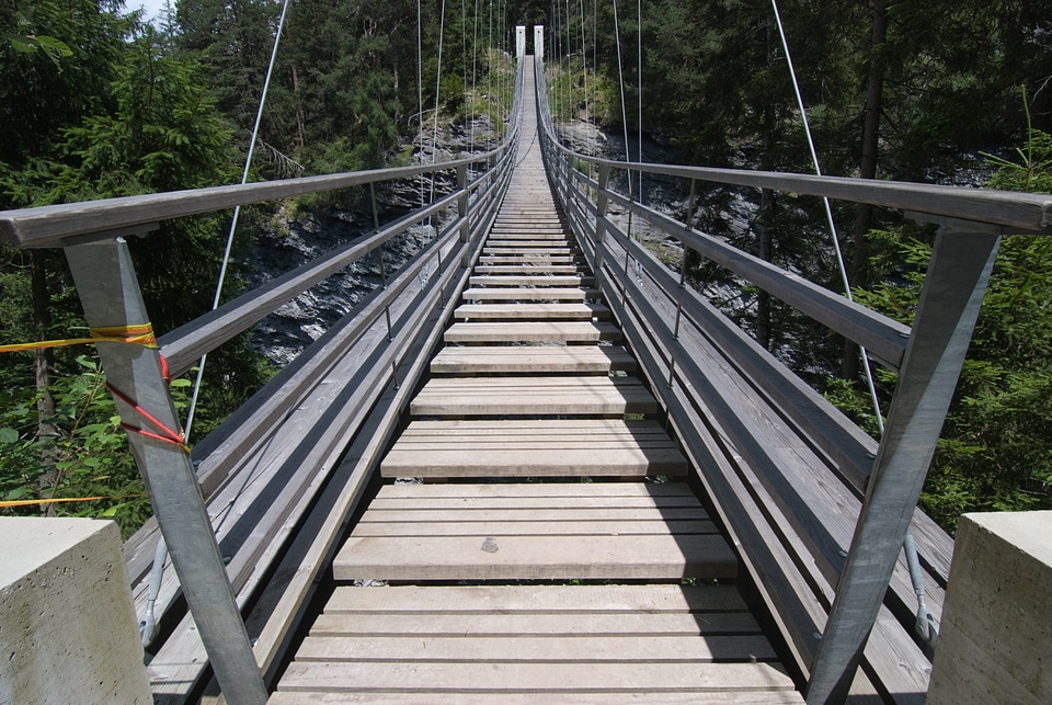 Trek mountain hanging